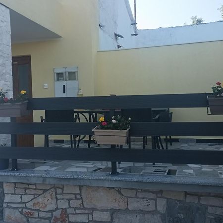 Lulic Apartment Labin  Bagian luar foto